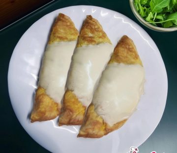 Crepes di frittata con prosciutto cotto e sottilette